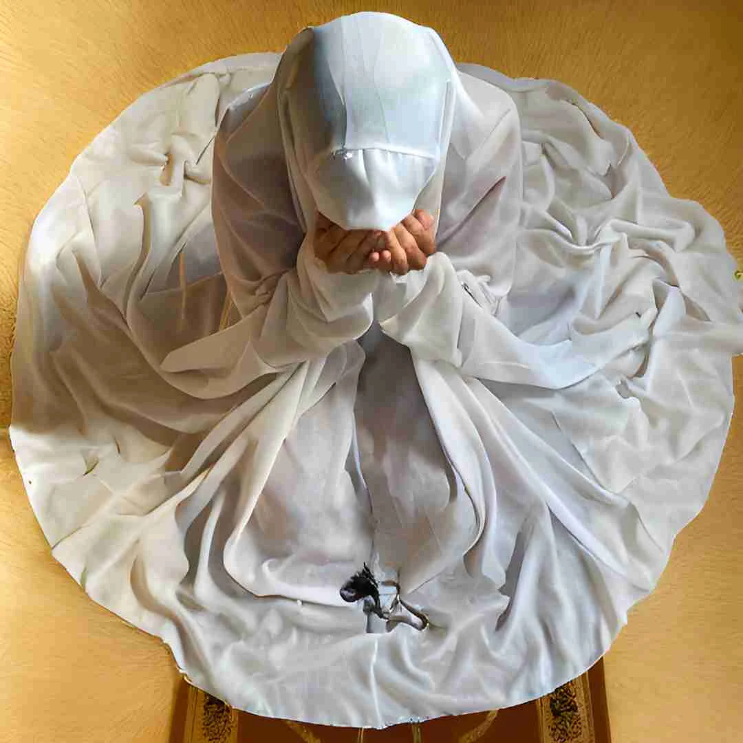 Namaz Chadar with Sleeves Irani Chadar Khimar