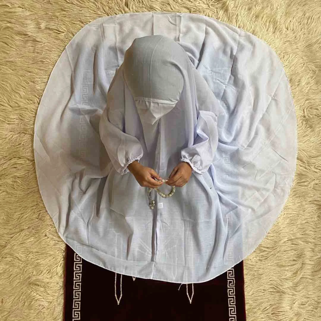 IMG08987678 kids namaz chadar with sleeves irani chadar namaz scarf