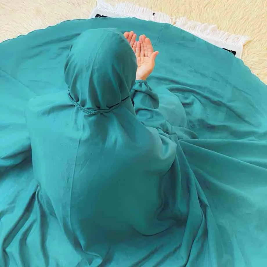 Namaz Chadar with Sleeves