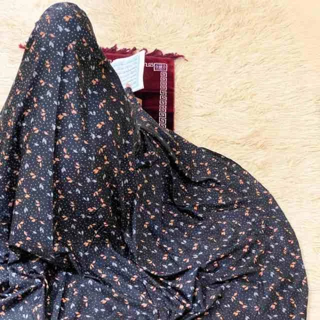 Namaz chadar without sleeves Clothifydotpk