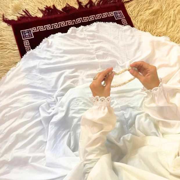 Premium Lace Namaz Chadar clothifydotpk