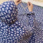 Printed Namaz Chadar with sleeves CLOTHIFYDOTPK