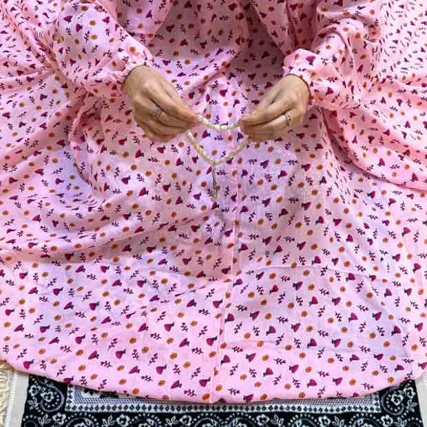 Printed Namaz Chadar with sleeves CLOTHIFYDOTPK