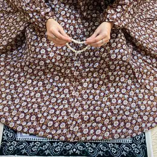 Namaz Chadar with sleeves Irani Chadar CLOTHIFYDOTPK