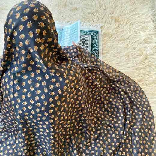 Namaz chadar without sleeves Namaz Makhna Clothifydotpk