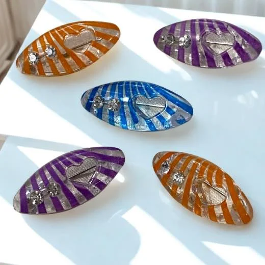 Hijab_pin157 - 2 A close-up of a Fancy Hijab Pin. Clothifydotpk