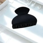 The sleek, ergonomic design of hair claw clip Clothifydotpk
