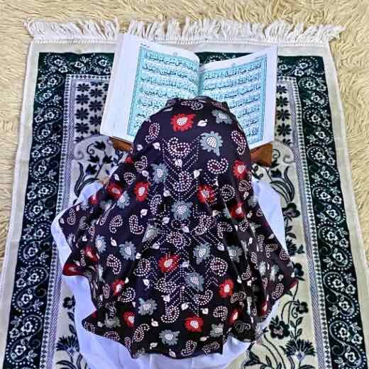 Kids_Fancy_makhna98-3 - 36 Close-up of a soft, lightweight Fancy Makhna hijab designed for kids namaz, featuring secure coverage.