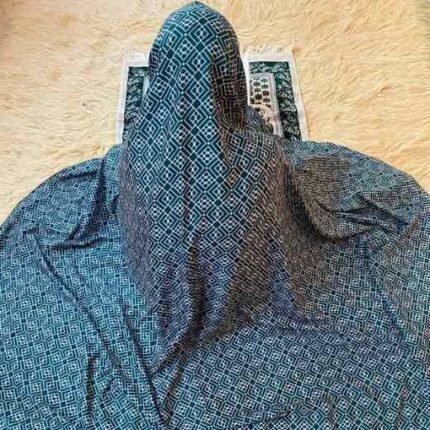 A large size woman's namaz chadar without sleeves.