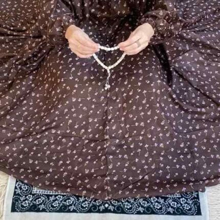 Printed Namaz Chadar with sleeves CLOTHIFYDOTPK