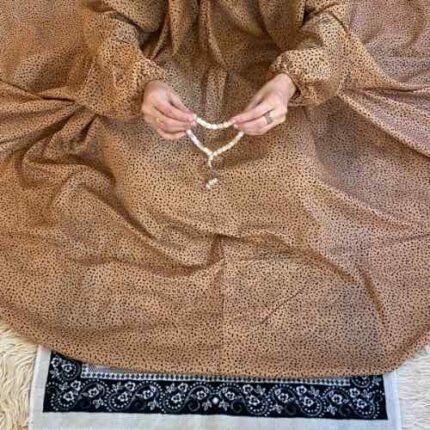 Printed Namaz Chadar with sleeves CLOTHIFYDOTPK