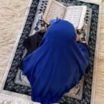 Close-up of a soft, lightweight Fancy Makhna scarf designed for kids namaz, featuring secure coverage.