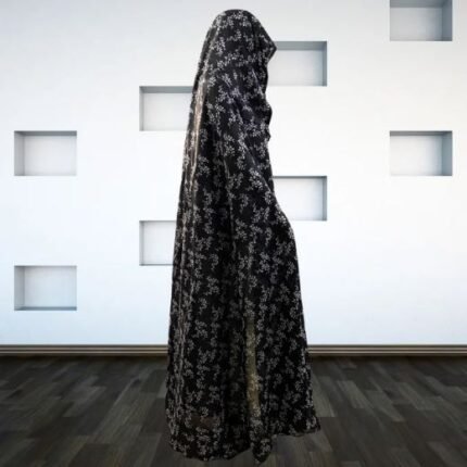 Woman wearing Irani Gol Namaz Chadar