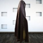 Woman wearing Irani Gol Namaz Chadar