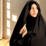 Model wearing Jet black Saudi Jilbab.