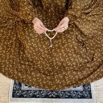 Printed Namaz Chadar with sleeves CLOTHIFYDOTPK