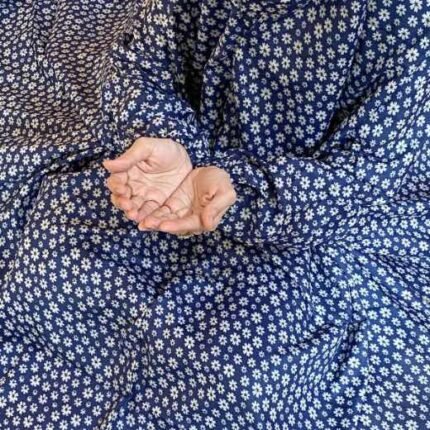 Woman Performing Salah in a Breathable Soft Swiss Lawn Namaz Chadar with Pocket By Clothifydotpk