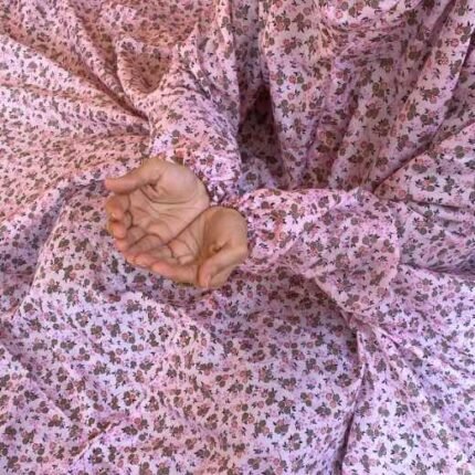 Woman Performing Salah in a Breathable Soft Swiss Lawn full length Namaz Chadar with Pocket By Clothifydotpk