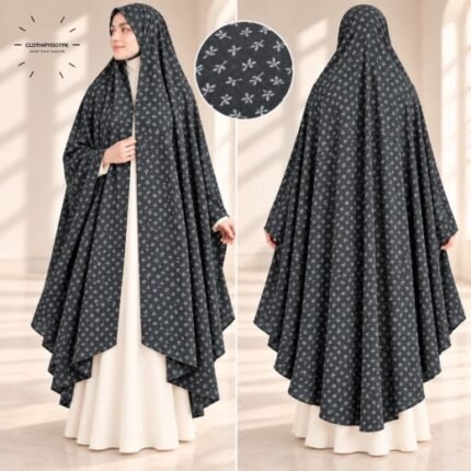 Woman wearing premium soft Irani Namaz Chadar for salah also known as Namaz Duppatta. BY CLOTHIFYDOTPK
